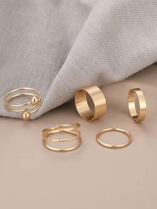 Gold ring jeans shop
