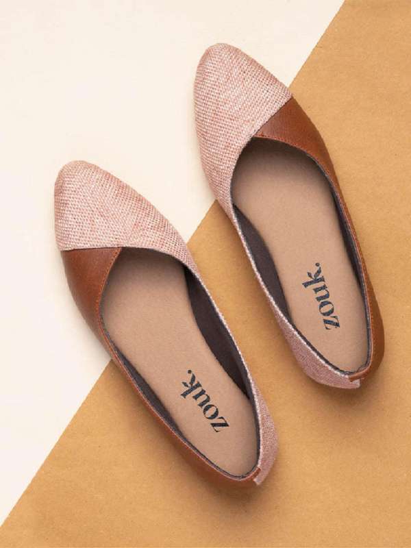 Pointed toe flats cheap best sale