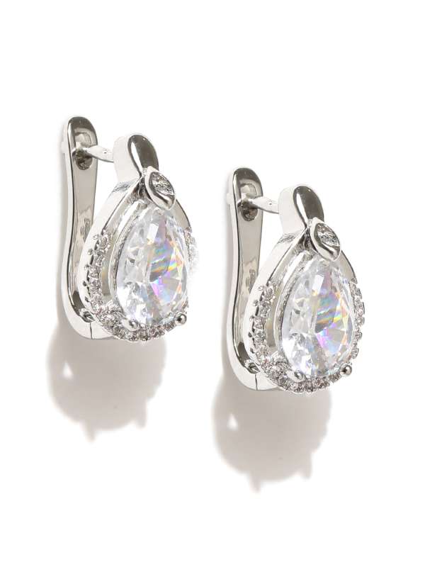 Platinum Earrings  Flowers Dotted with Dew of Diamonds SJ PTO E 155