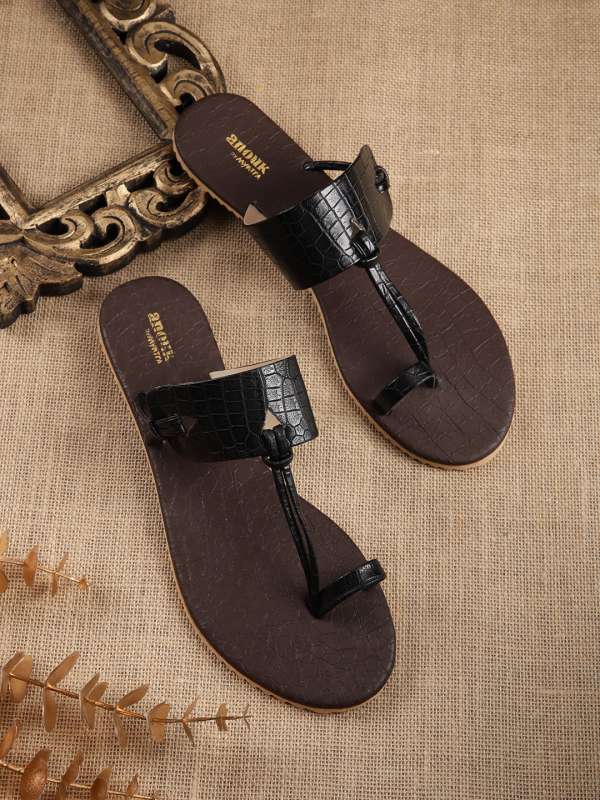 Sandals under store 400