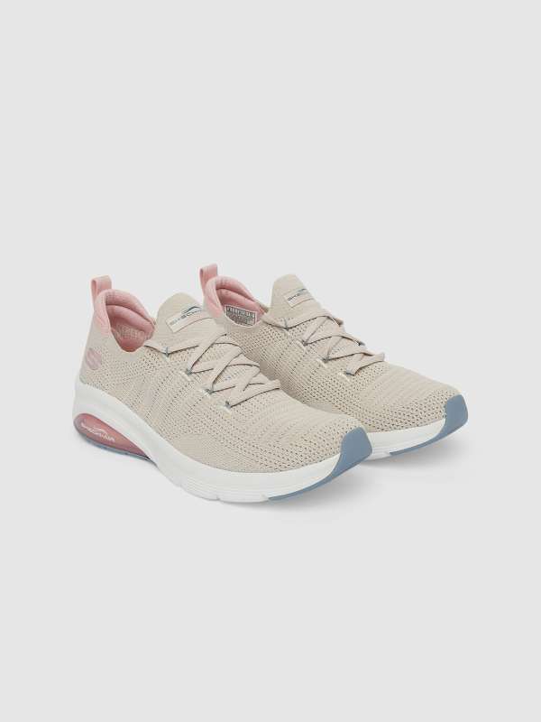 Sketchers myntra clearance