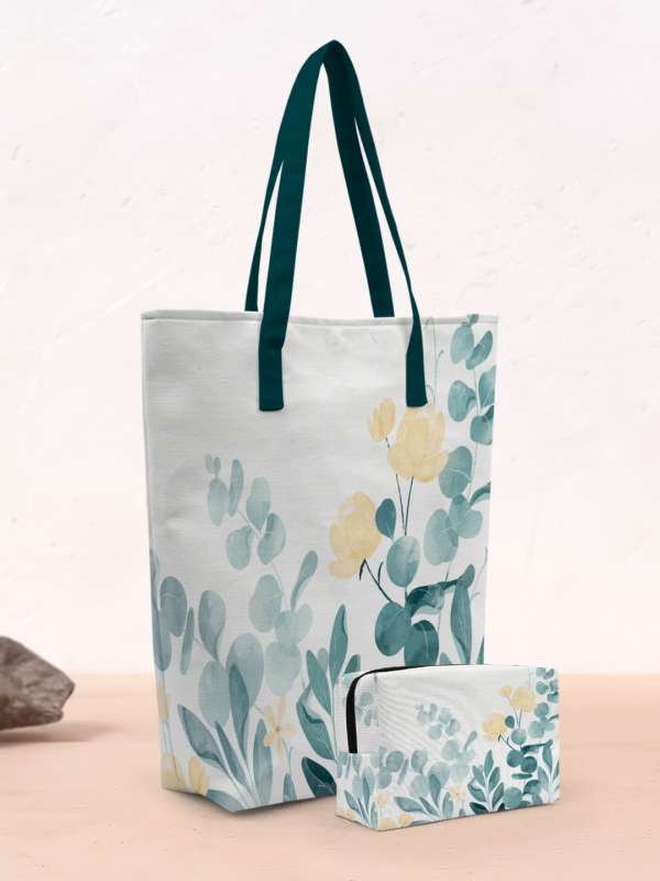 Myntra best sale makeup bag