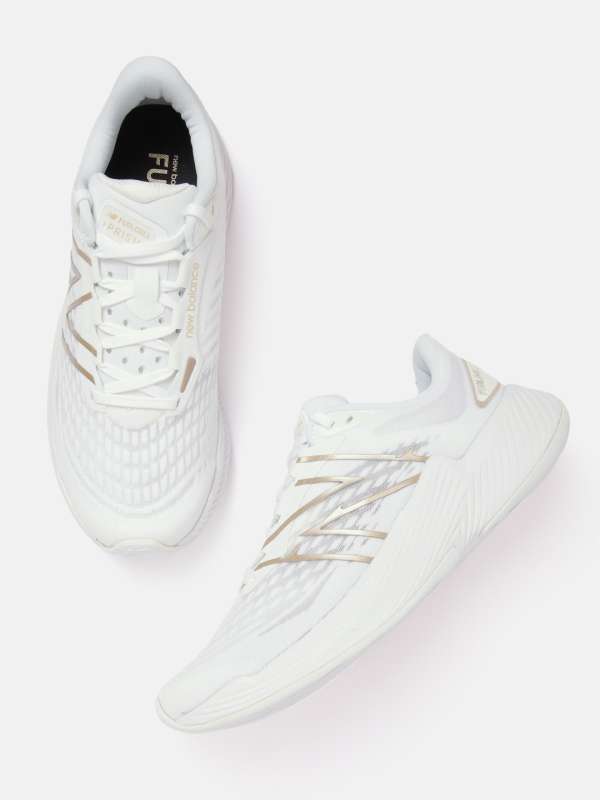 White new balance womens running shoes deals