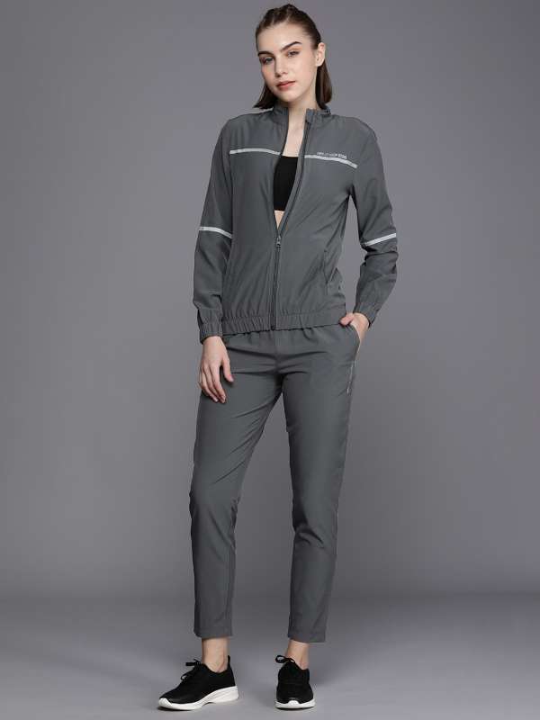 Trendy deals tracksuits womens