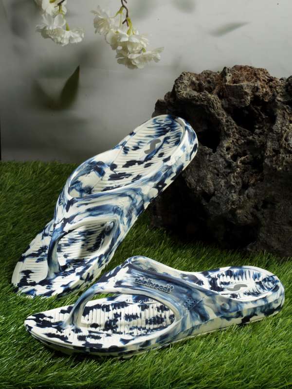 Famous footwear nike flip flops online