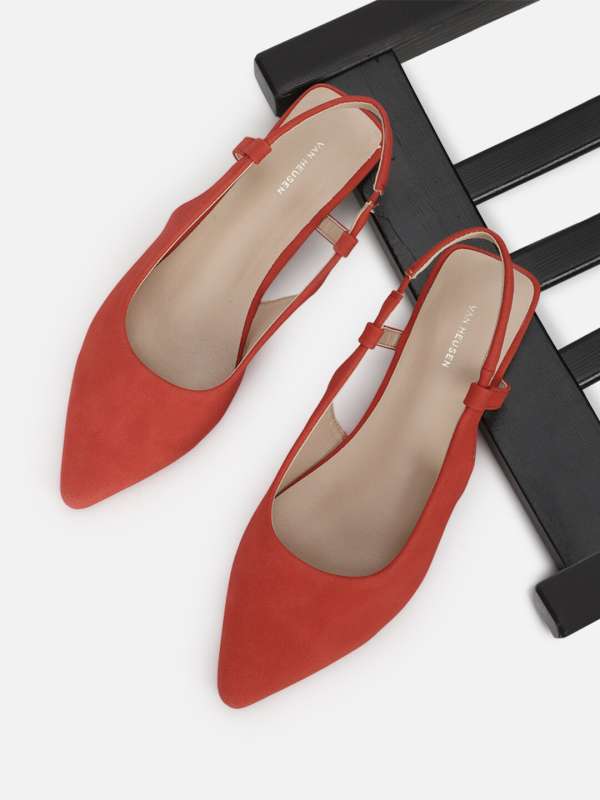 Pointed toe flats store cheap