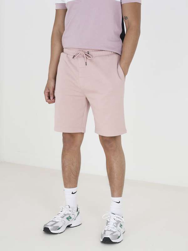 Shorts 18 online