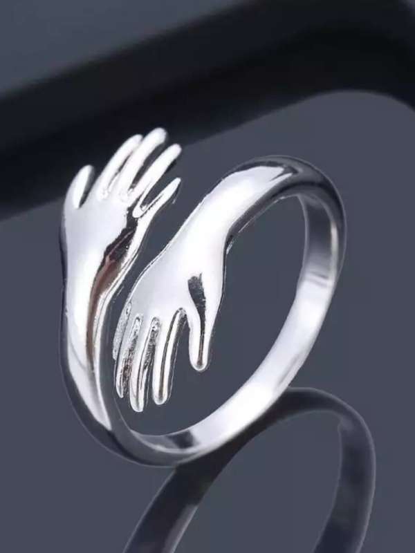 Female hotsell promise rings