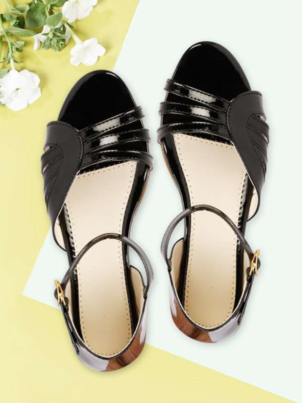 Strappy closed toe flats on sale