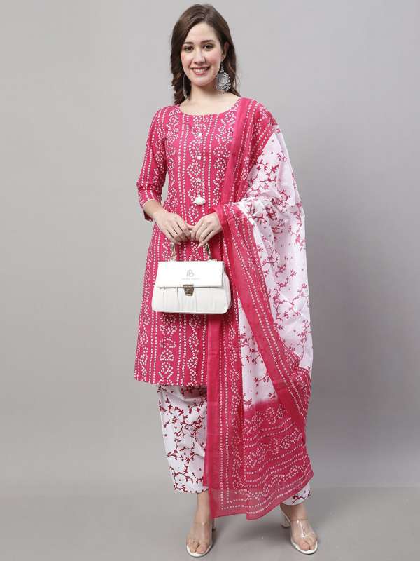 White churidar best sale with bandhani dupatta