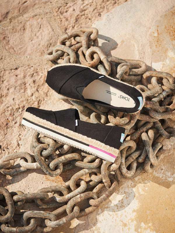 Toms natural heritage canvas with knot shop