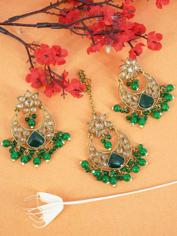 Maang tikka and earrings sales set myntra
