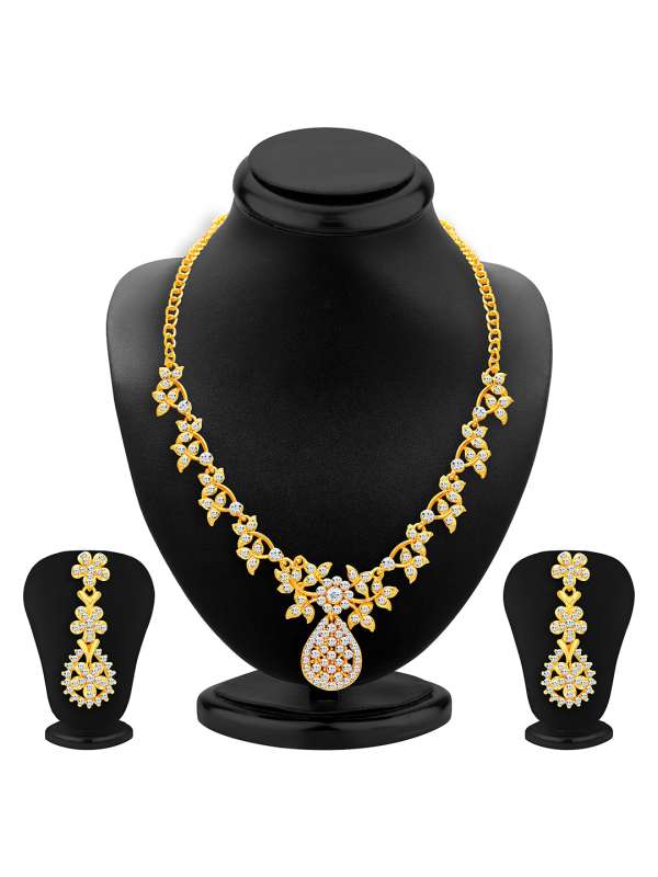Necklace outlet price 200