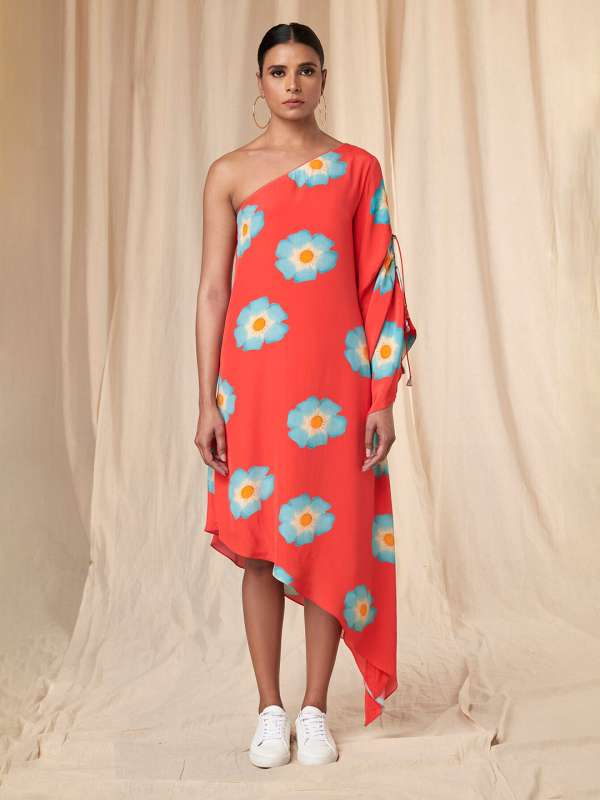 Crazy line dresses 2025