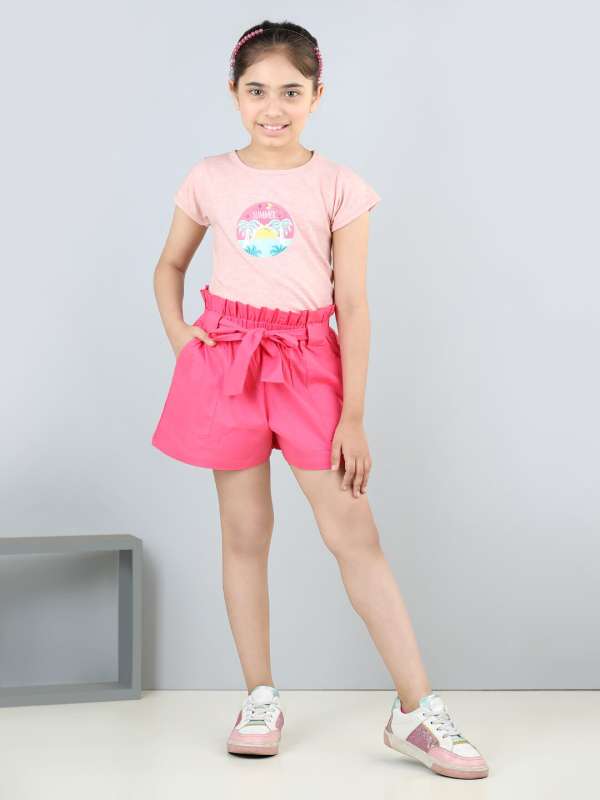 Little girl shorts discount outfits