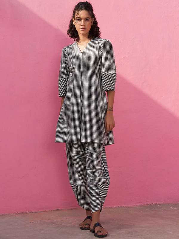 Abhishti Kurtas Buy Abhishti Kurtas online in India