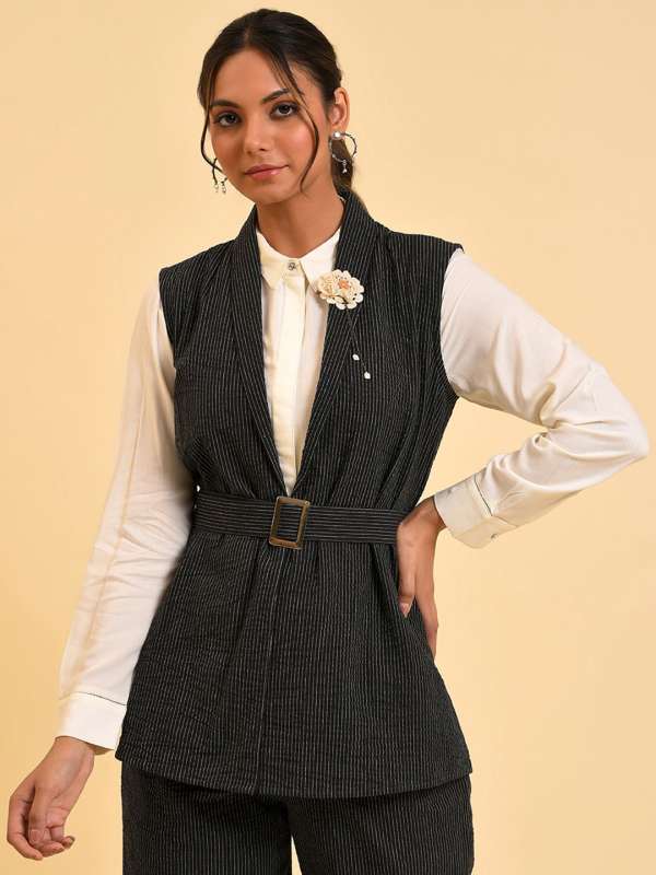 Rangriti jacket top