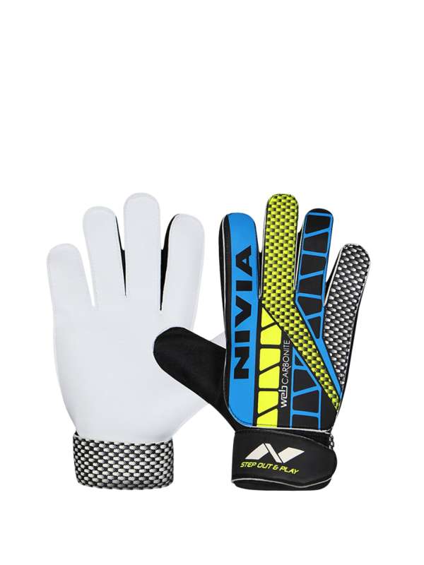 Football goalkeeper gloves nivia sales