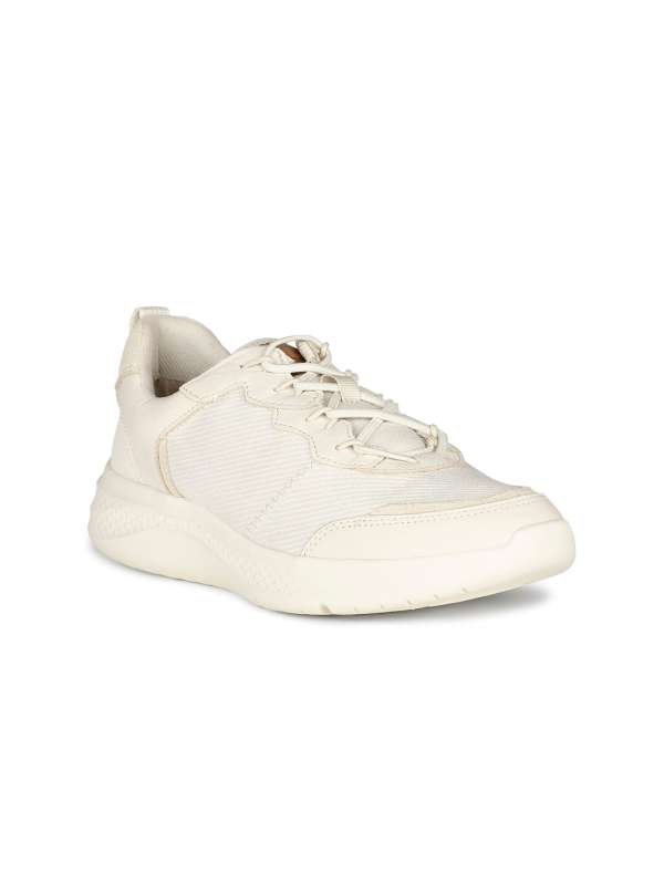 Elevator shoes new arrivals myntra