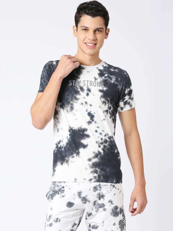 Beach shorts india sale