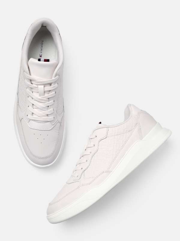Elevator shoes clearance myntra