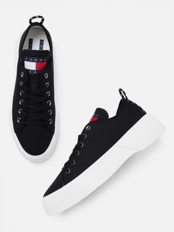 Tommy hilfiger canvas shoes online