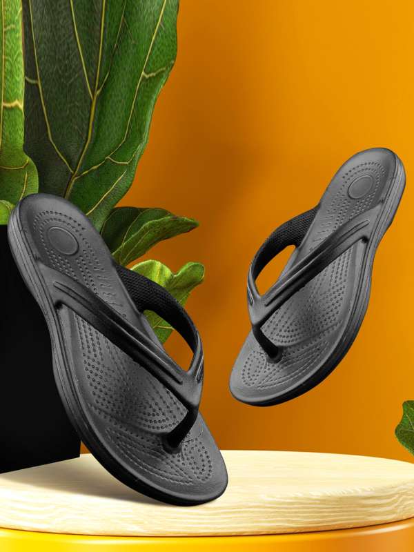 Open toe best sale flip flops womens