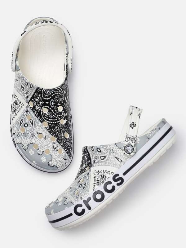 Crocs on sale men myntra