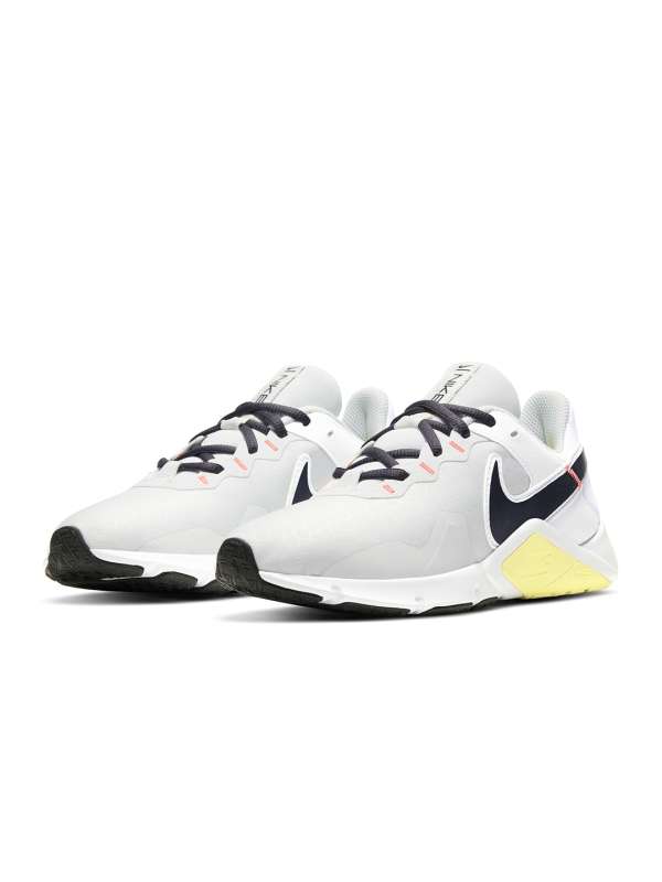 Nike legend essential 2 women's training shoes deals