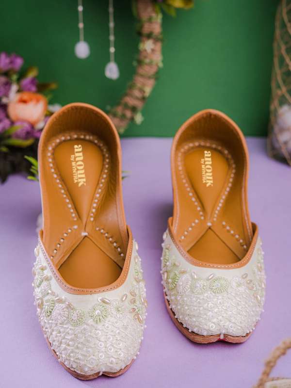 Buy Mojaris Jutti For Women Online Get Up To 80 Off Myntra