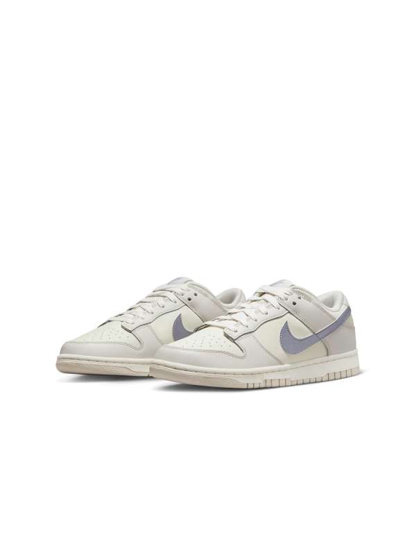 Womens nike dunks best sale