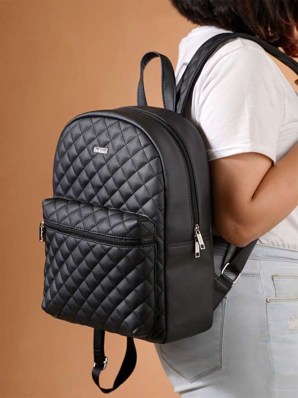 Buy Nike Girls Black BRSLA JDI MINI Backpack - Backpacks for Girls 6685666  | Myntra