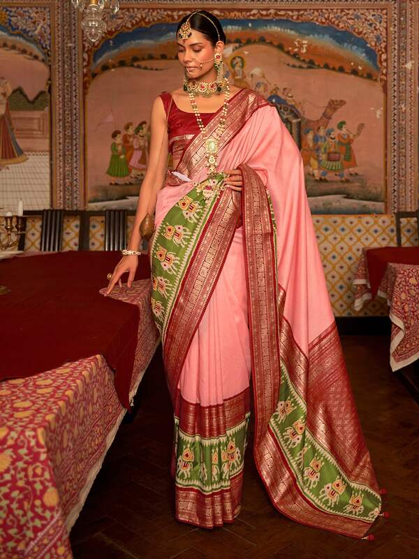 Dark Green Zari Weaving Banarasi Soft Silk Saree – Leemboodi