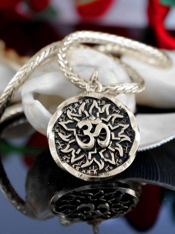 Mens hot sale stylish chain