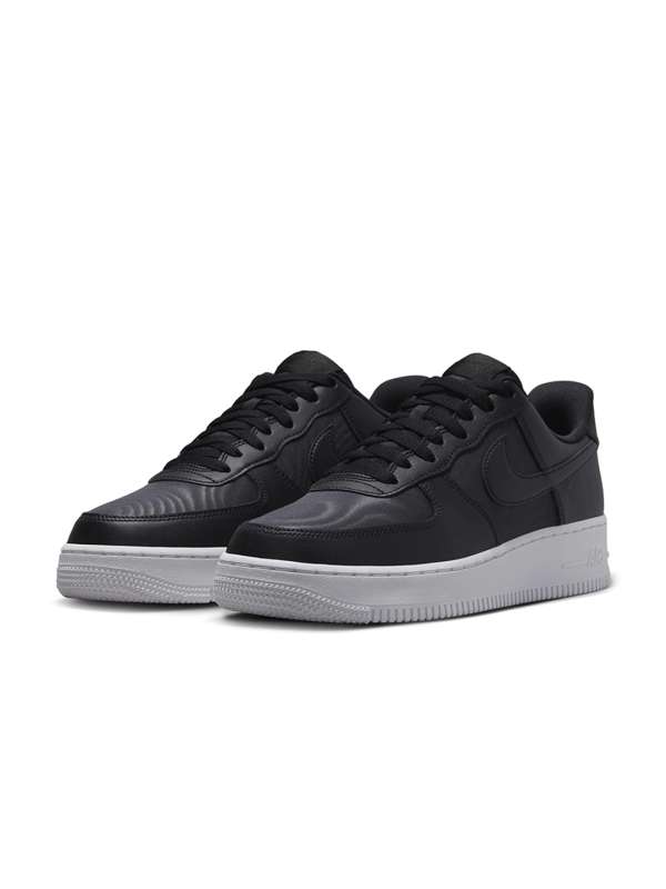 Nike Men Air Force 1 High '07 LX Sneakers (6) by Myntra