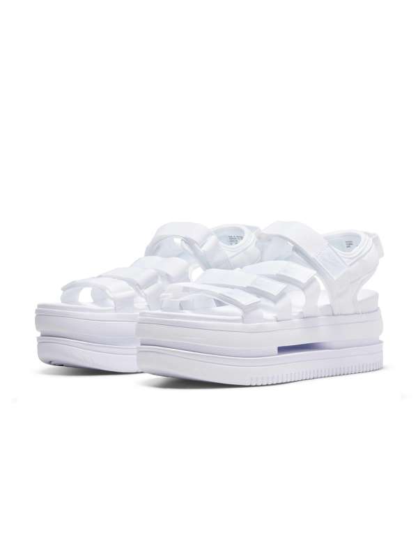 Buy The Nike Floaters With Great Offers Myntra