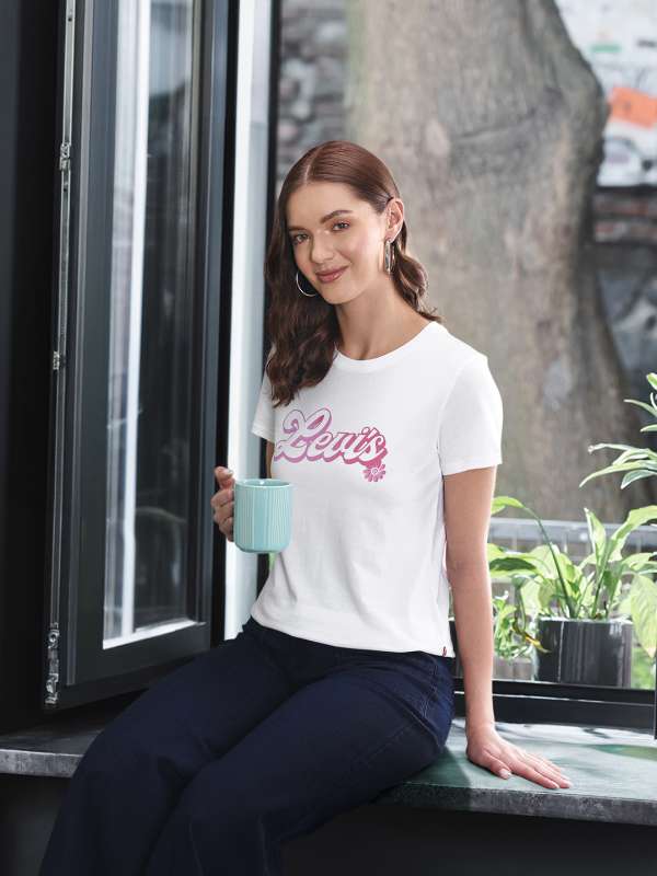 Levis tee store