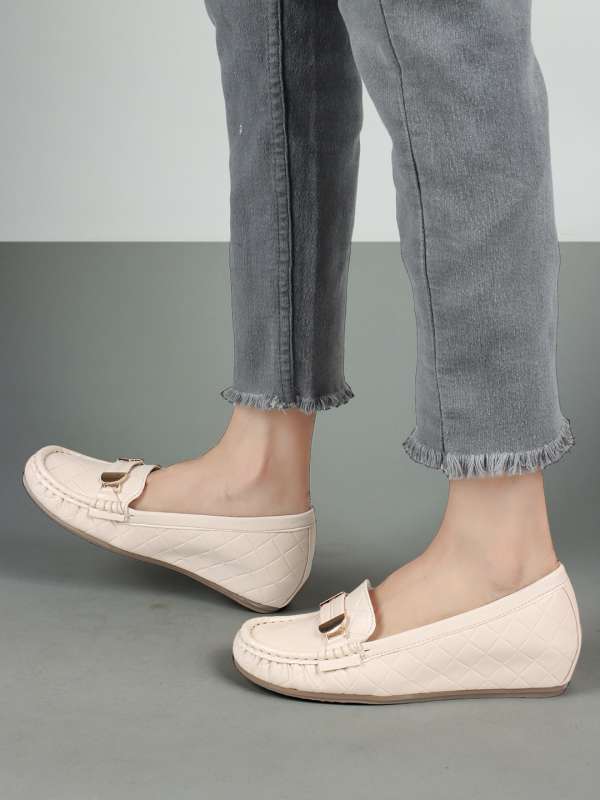 Cream shoes womens online