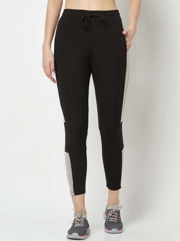 Buy Lactra 3/4 Trackpant with 2 Side Pockets Black Magenta Yoga Gym Workout  & Fitness Leggings for Women Online at Best Prices in India - JioMart.