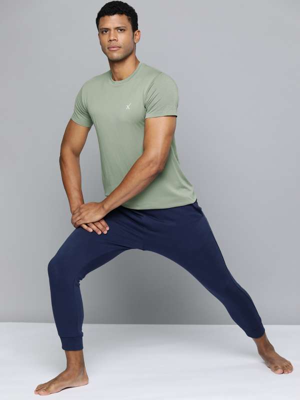 What Do Guys Wear to Yoga  Mens Yoga Journal