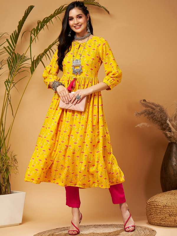 Neck design for yellow kurti hotsell