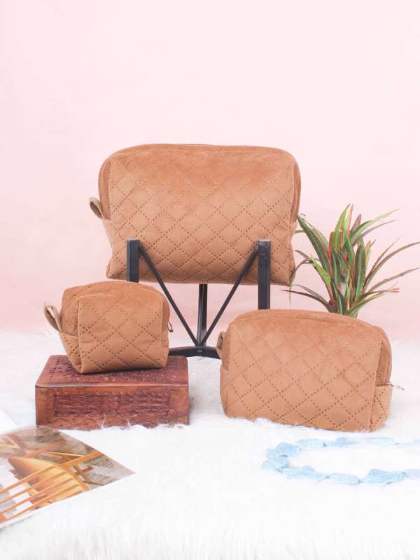 Myntra makeup sales pouch
