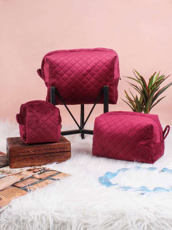 Myntra on sale makeup pouch