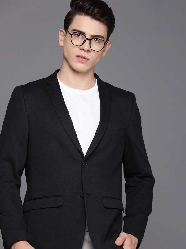 Black shirt gray blazer sales