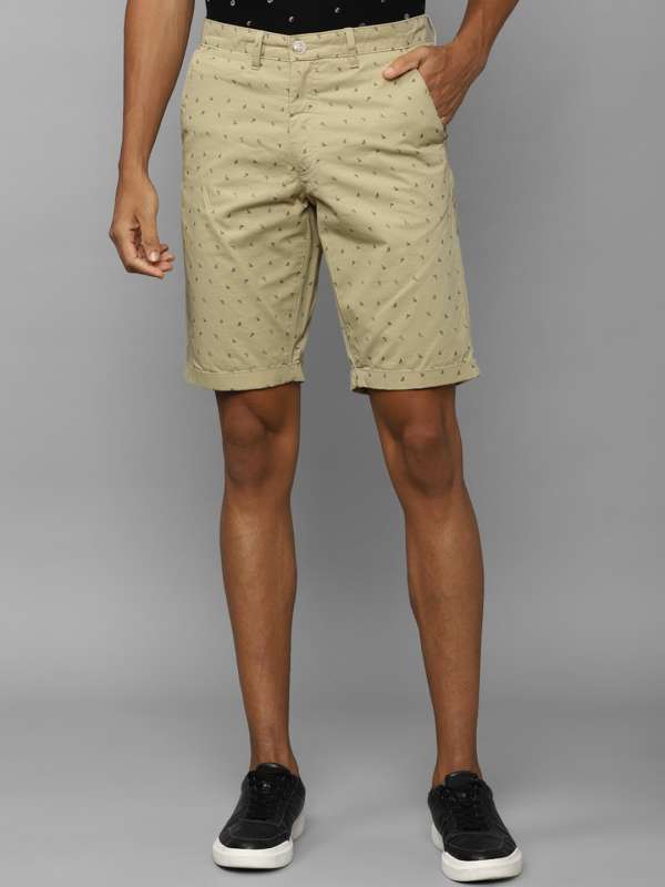 Shorts color kaki best sale