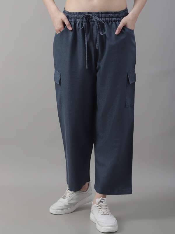 Denim Trend 2023 Pleated Trousers  8 Jeans Trends to Shop in 2023 From  Cargo to LowRise  POPSUGAR Fashion Photo 27