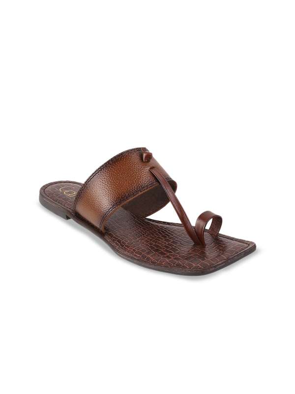Online catwalk footwear hot sale