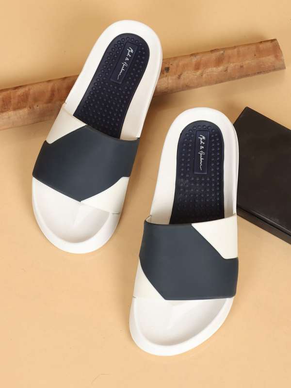 Mast and 2024 harbour slippers