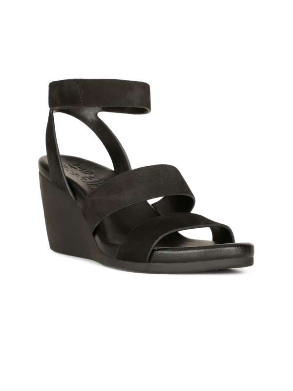 Black Women Wedges Naturalizer Buy Black Women Wedges Naturalizer online in India