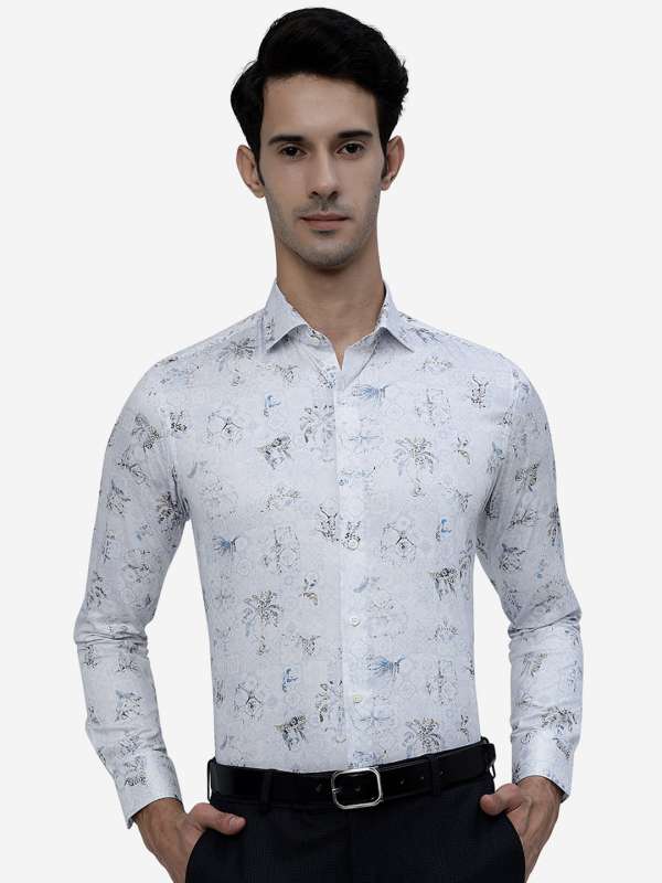 White jeans top shirt for men